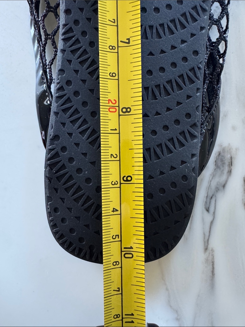 Trendy Woven Mesh Slide Flat Sandals in Black Size 9 or 41 - Picture 5 of 6